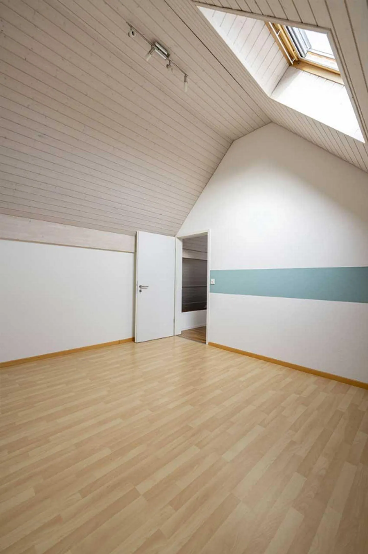 Maisonette Apartment 2nd Floor - Photo 13 of 16