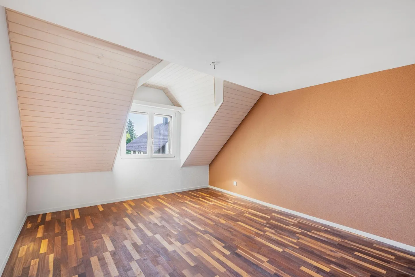 Maisonette Apartment 2nd Floor - Photo 11 of 16
