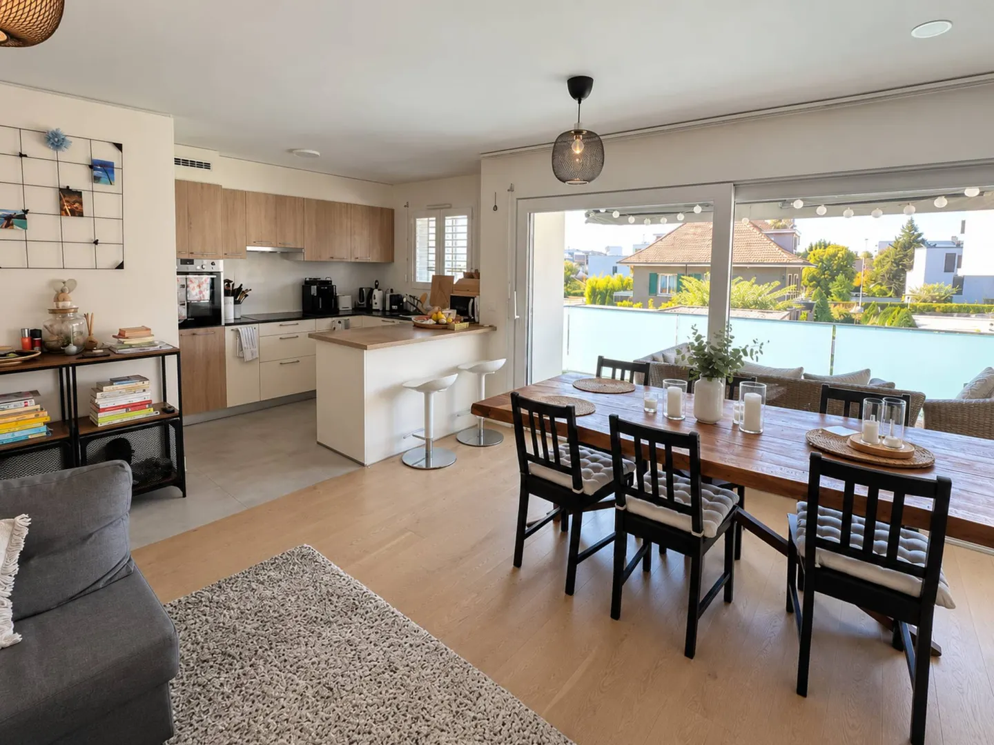 Appartamento contemporaneo di 3,5 stanze con balcone a Nyon - Foto 1 di 7