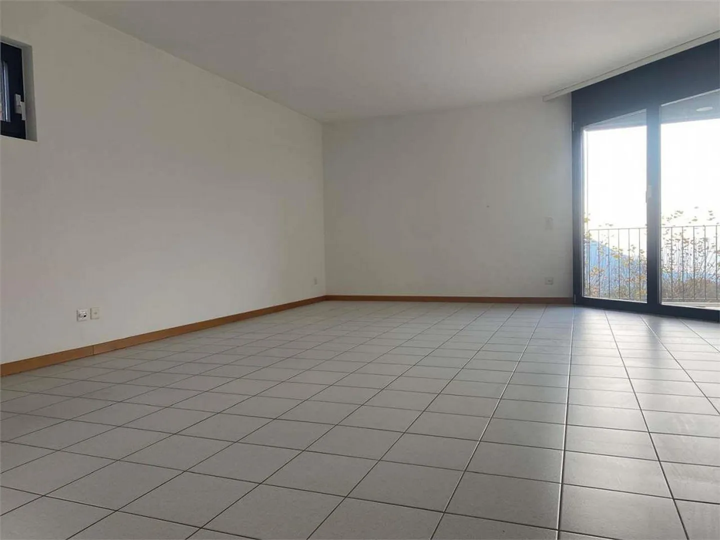 Rovio moderno appartamento di 4,5 locali in contesto residenziale e tr - Foto 4 di 13