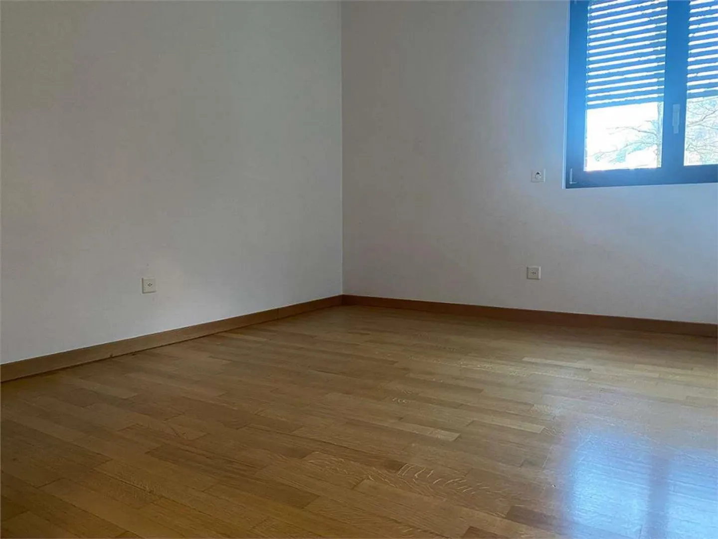 Rovio moderno appartamento di 4,5 locali in contesto residenziale e tr - Foto 10 di 13