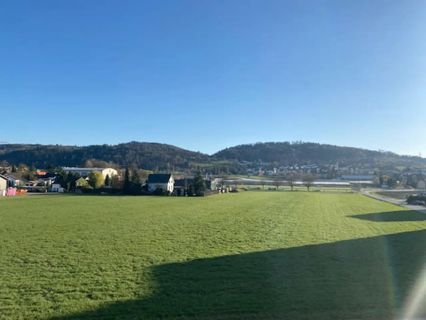 Naturnahe Attika-Wohnung mit guter Verkehrsanbindung - Photo 4 of 18