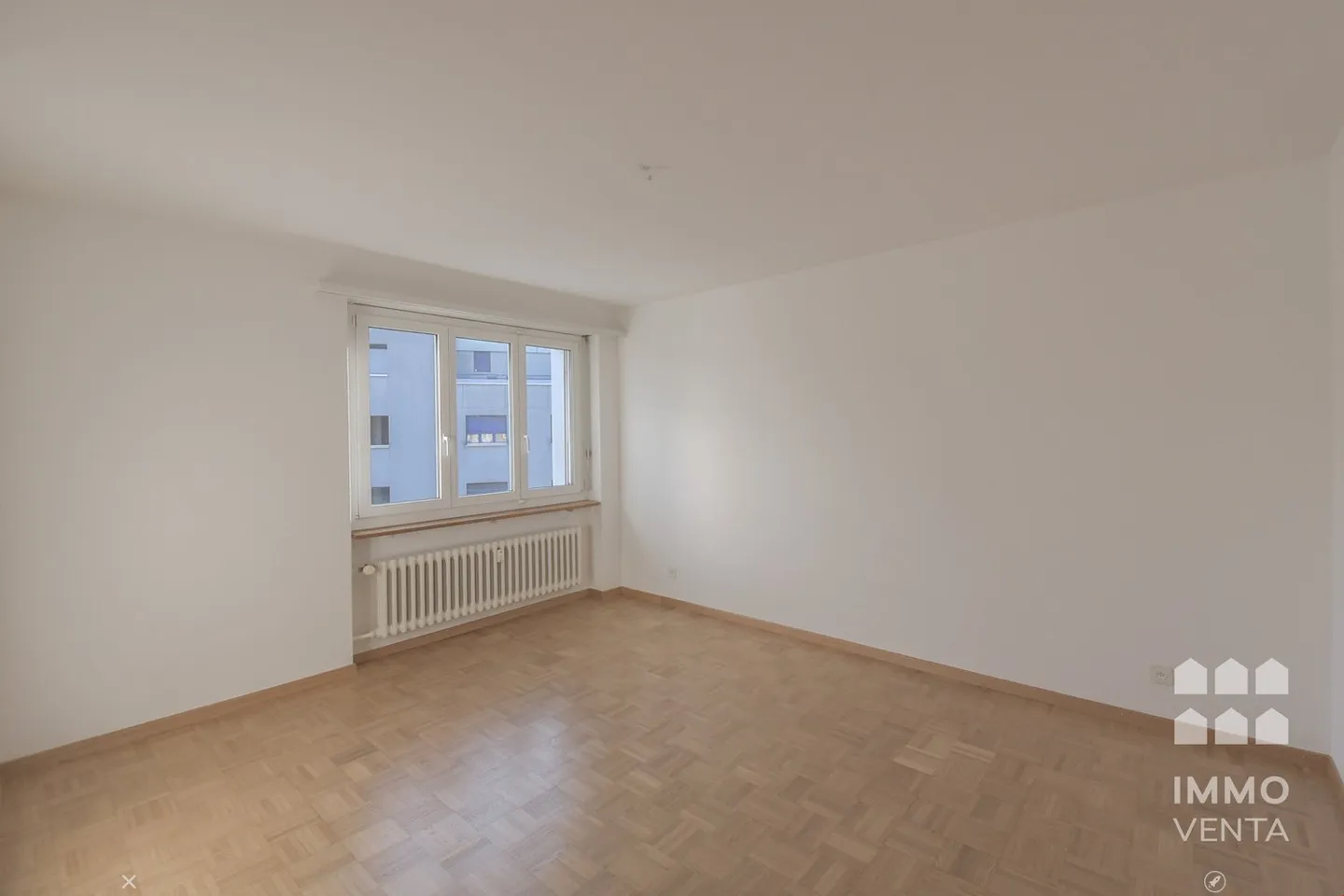Charmante 2.5-Zimmer-Wohnung mit Balkon in Biel/Bienne - Foto 1 von 9
