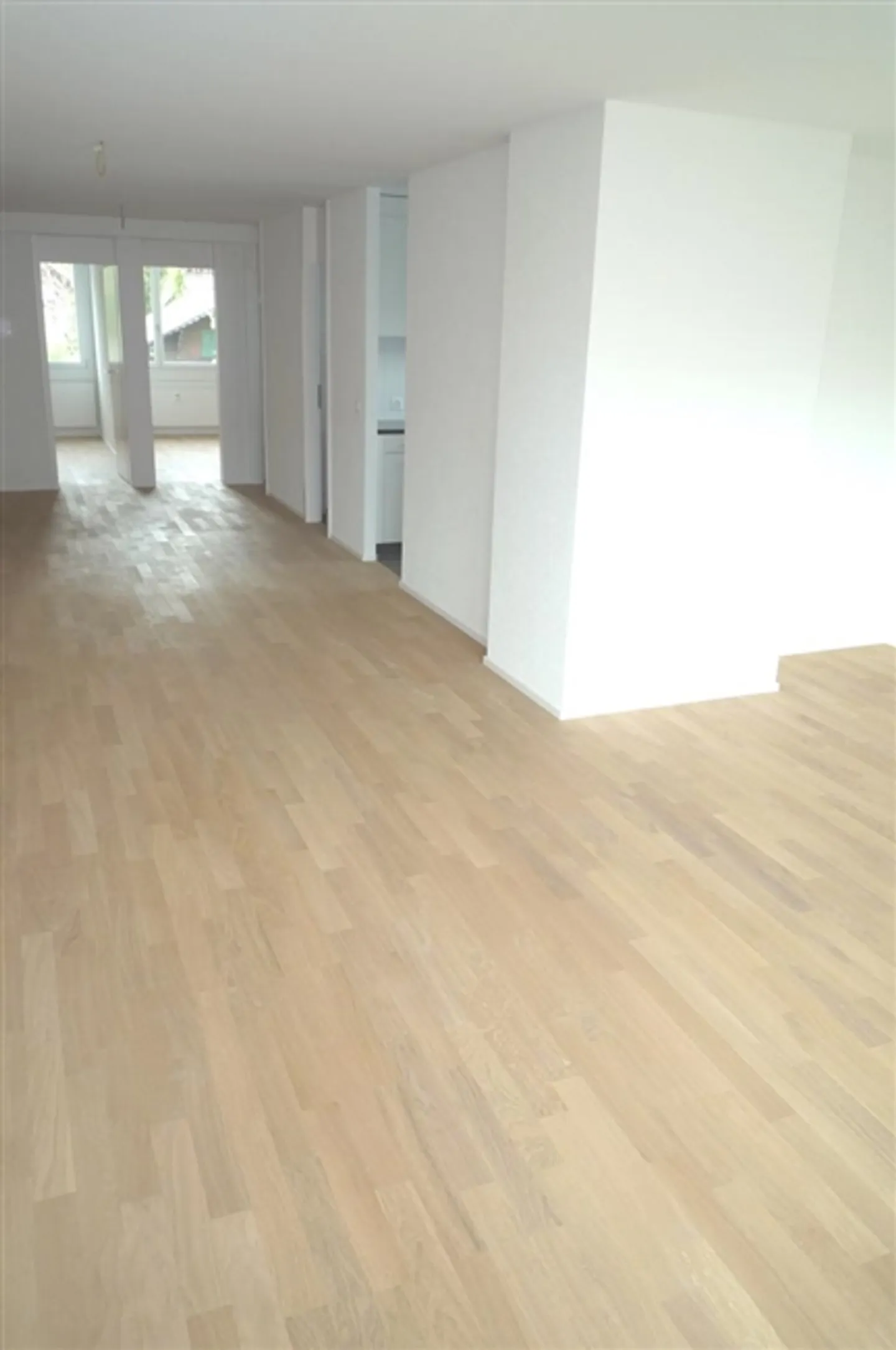 Appartamento moderno di 4,5 stanze a Niederscherli - Foto 3 di 13