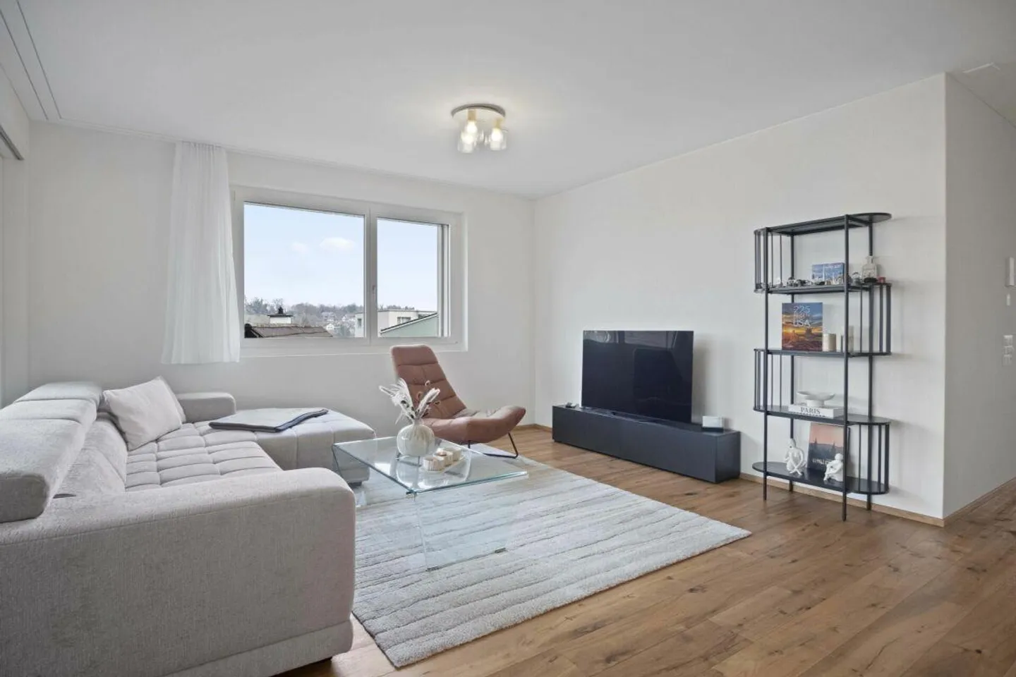 Modern 3.5-room apartment (built 2023) with large loggia, underground parking & e-charging station in Staad - Photo 5 of 16