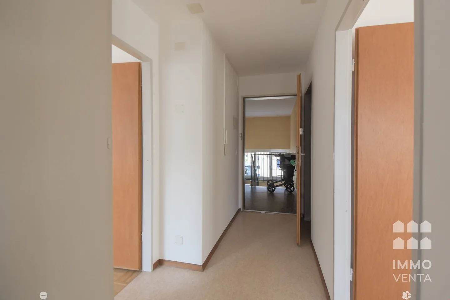 Charmante 2.5-Zimmer-Wohnung mit Balkon in Biel/Bienne - Foto 4 von 9
