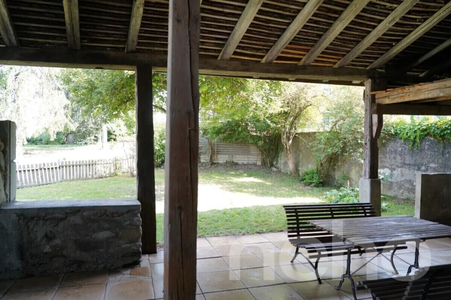Projet avec un grand potentiel : Maison de village avec grange et jardin - Photo 3 sur 12