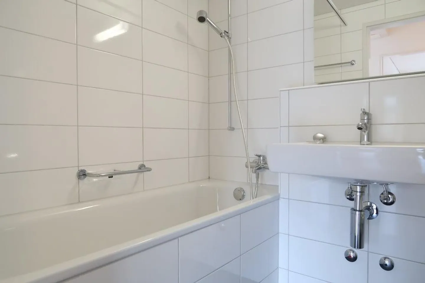 Helle Wohnung mit Bergsicht - Foto 4 von 8