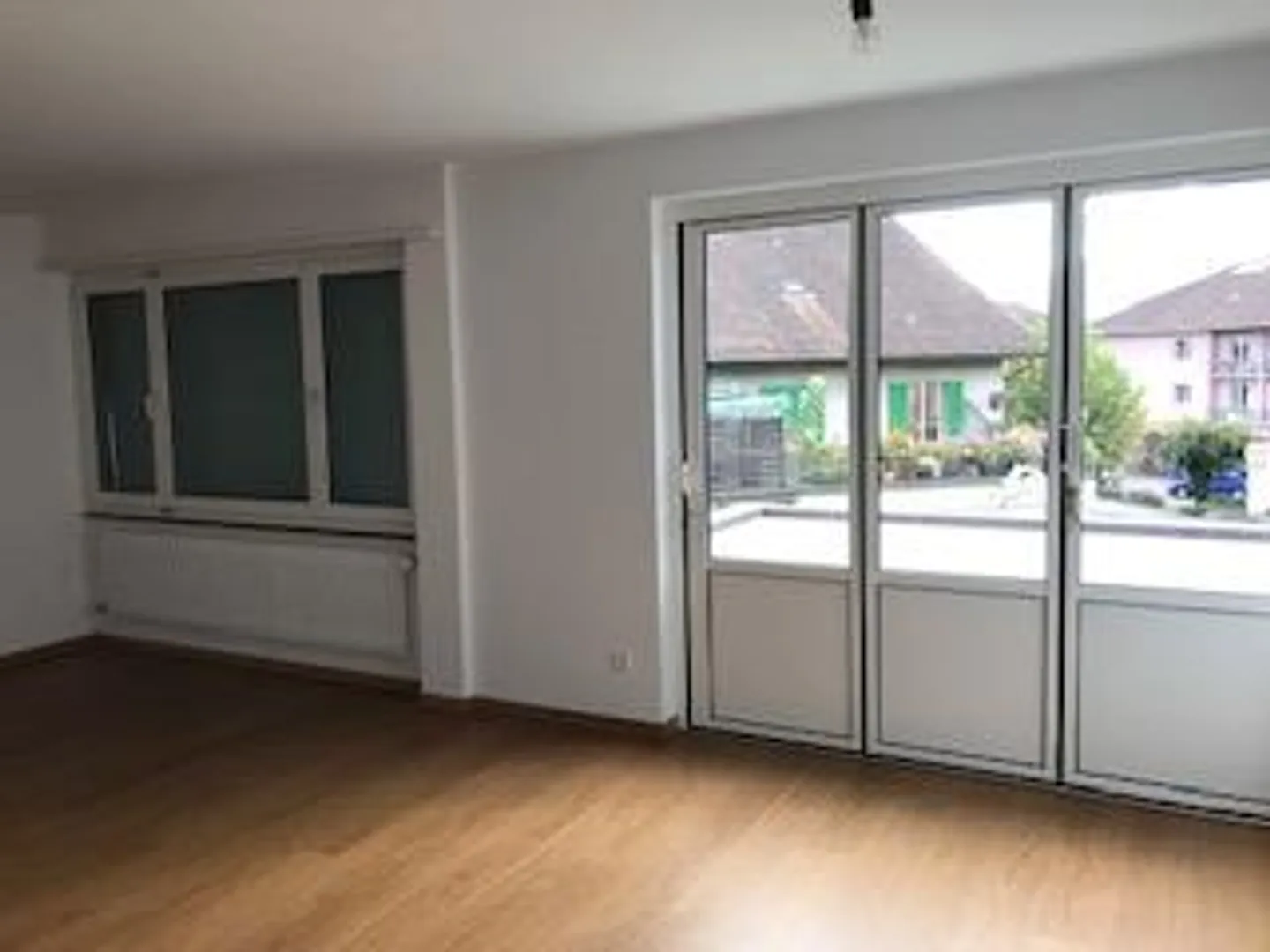 Renovierte Wohnung in Hünibach - Foto 3 von 7