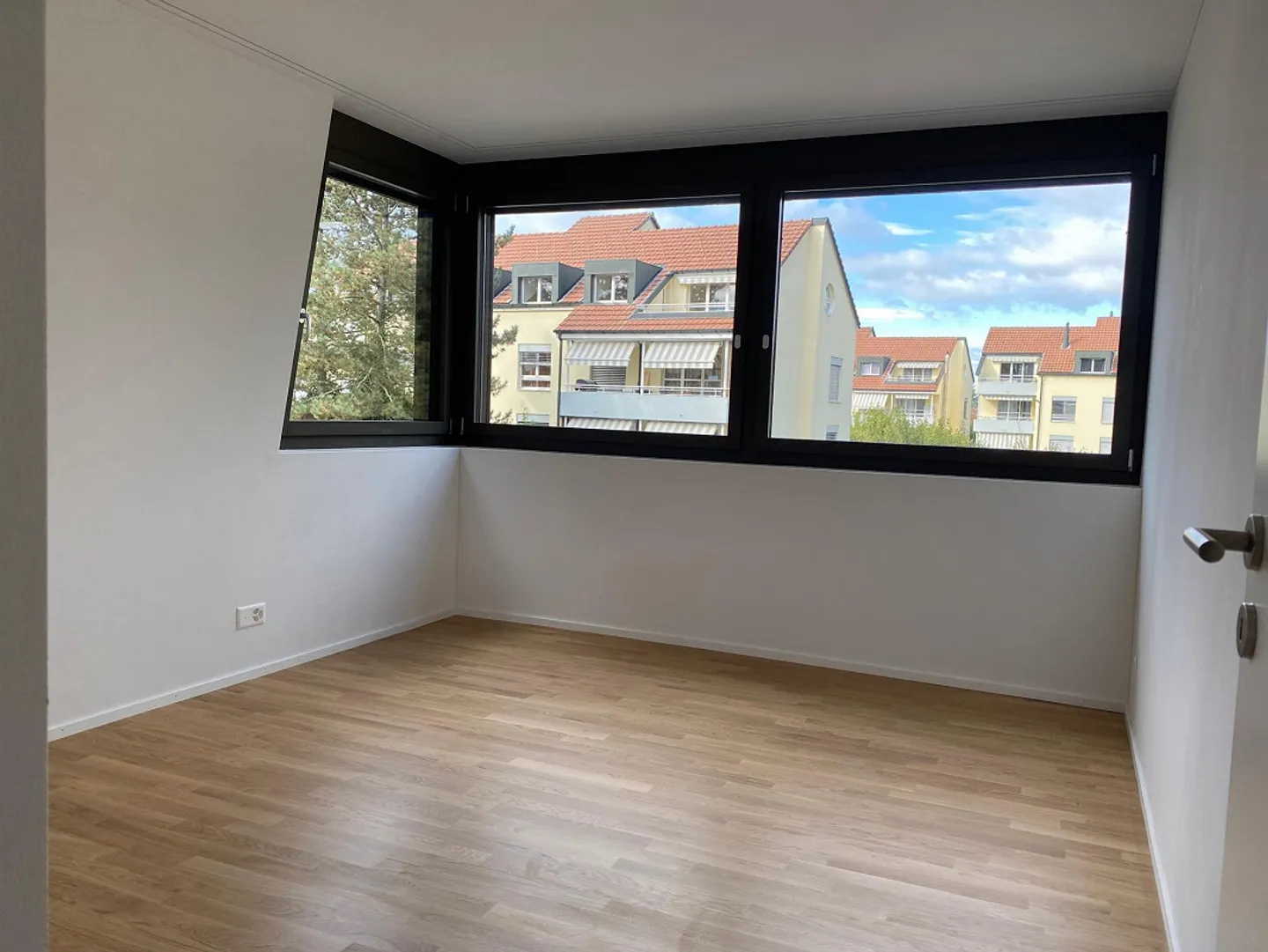 Moderne 4.5-Zimmer-Wohnung - Foto 8 von 12