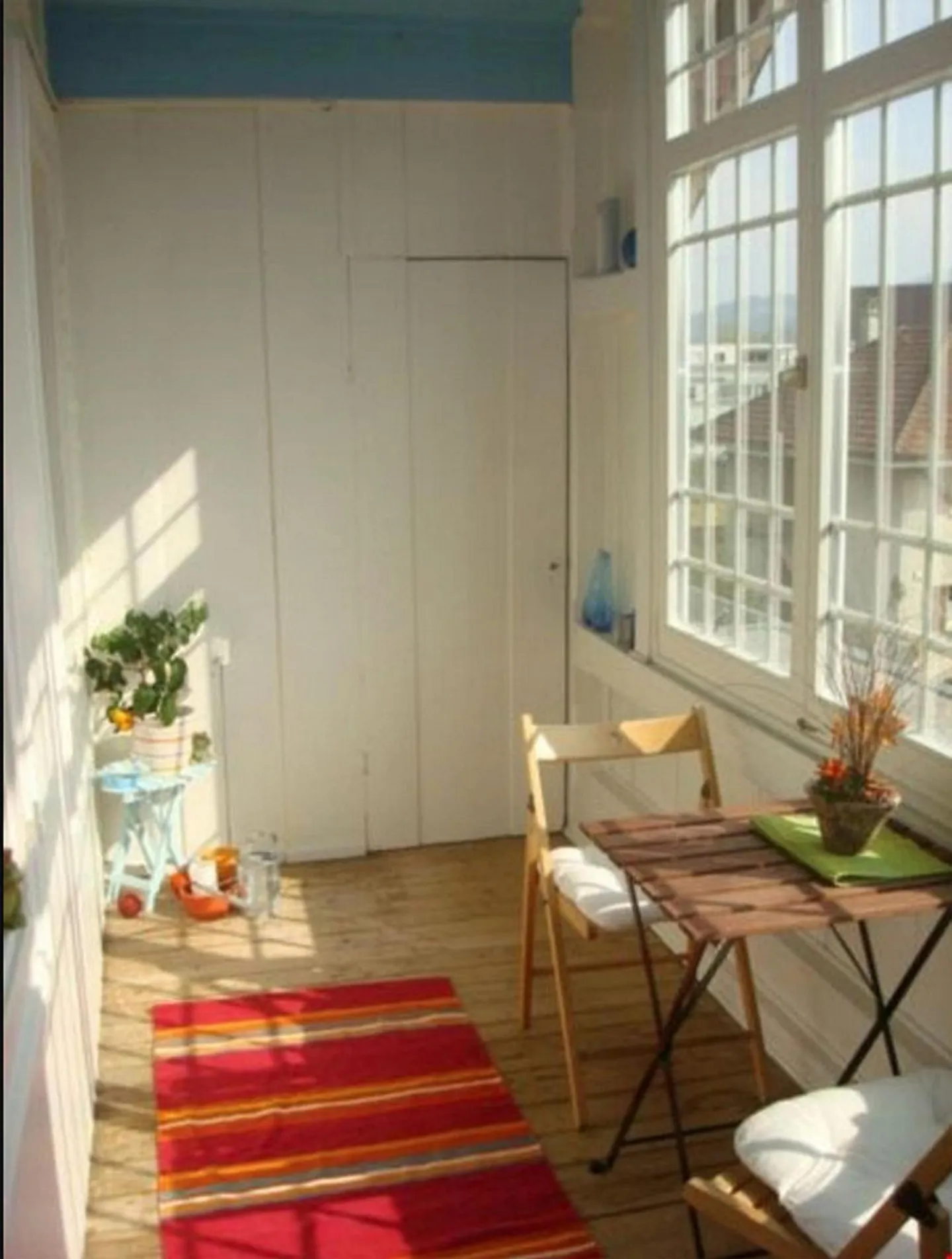 Renovated Art Nouveau Apartment on the 2nd Floor - Photo 3 of 13