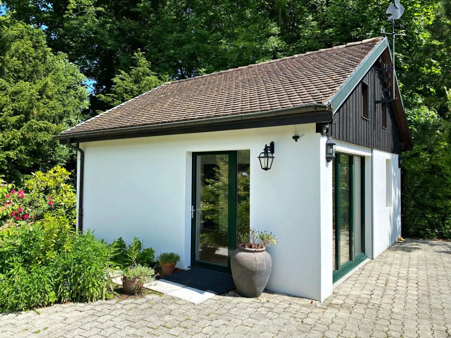 Prächtiges Einfamilienhaus / 5 Schlafzimmer / 3 Badezimmer / Garten - Foto 3 von 13