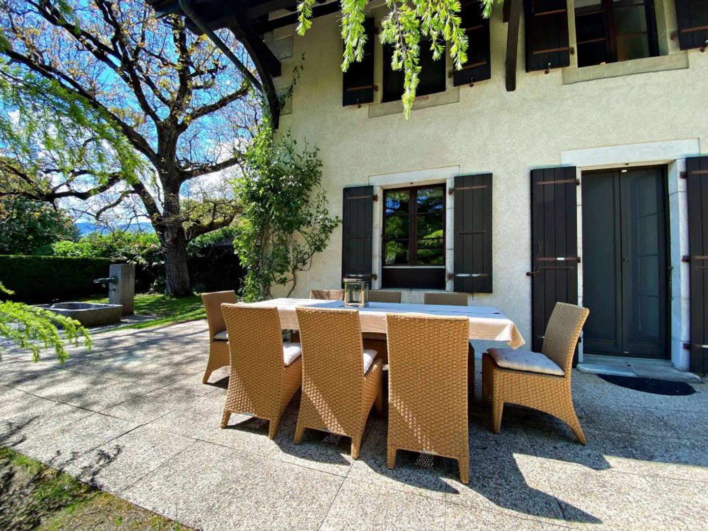 Prächtiges Einfamilienhaus / 5 Schlafzimmer / 3 Badezimmer / Garten - Foto 2 von 13