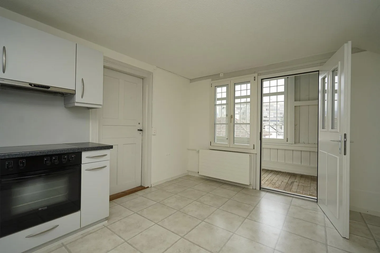 Renovated Art Nouveau Apartment on the 2nd Floor - Photo 2 of 13