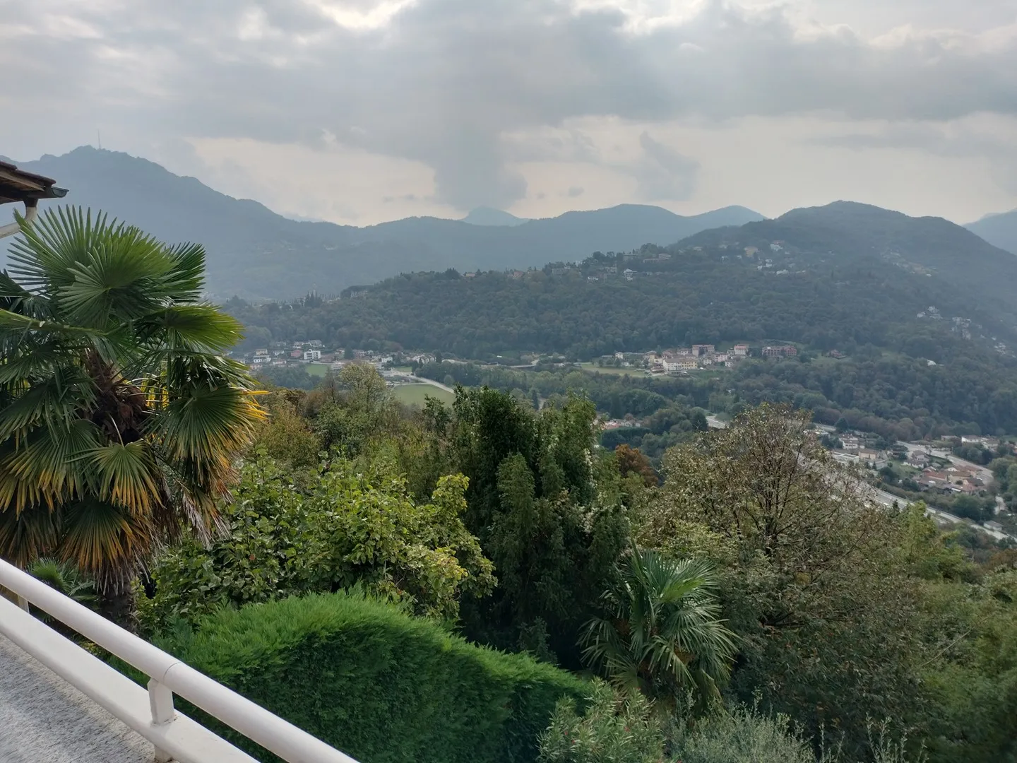 Villa in vendita - Foto 2 di 3