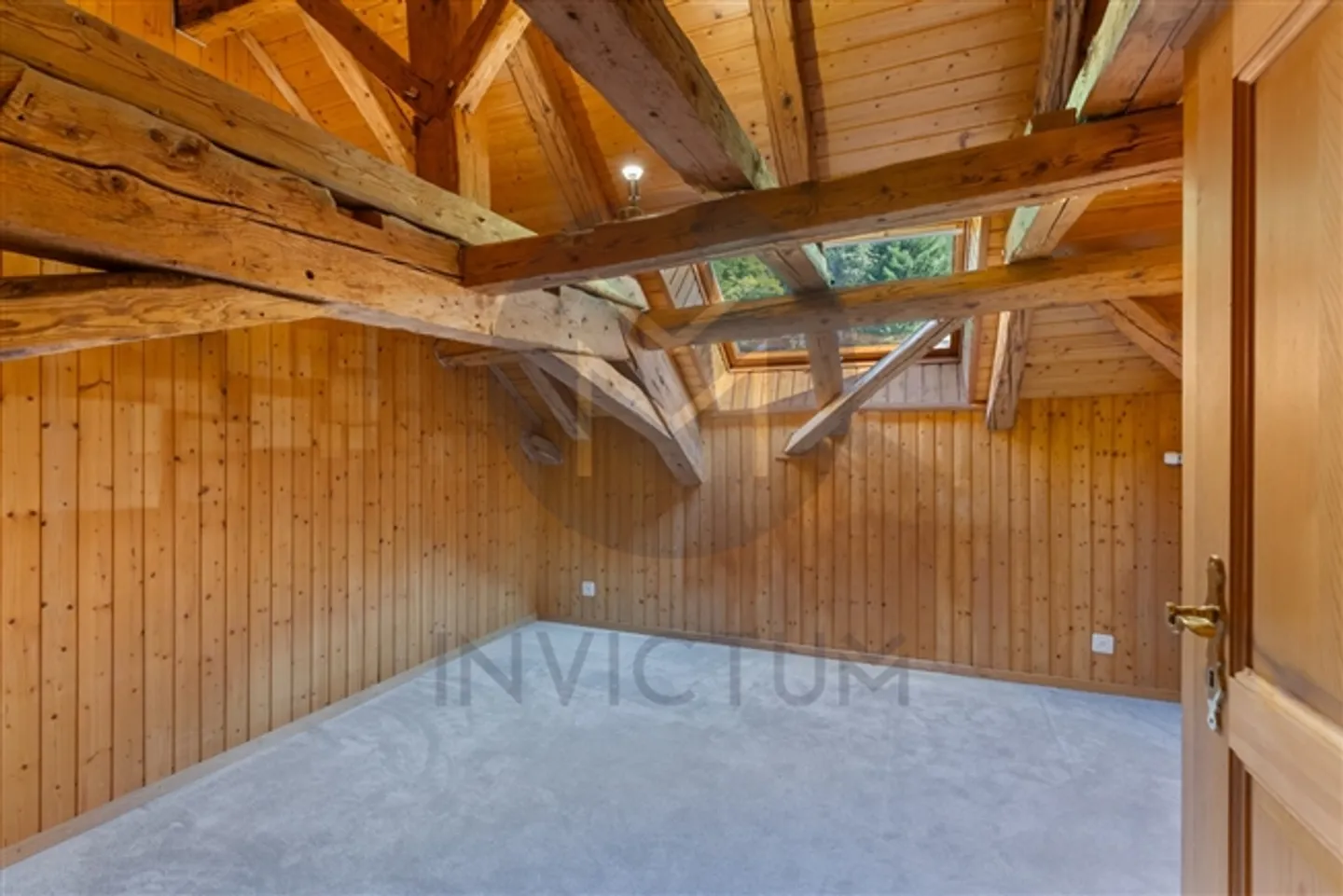 Maison individuelle spacieuse de 9,5 pièces avec deux appartements à Les Avants. - Photo 17 sur 20