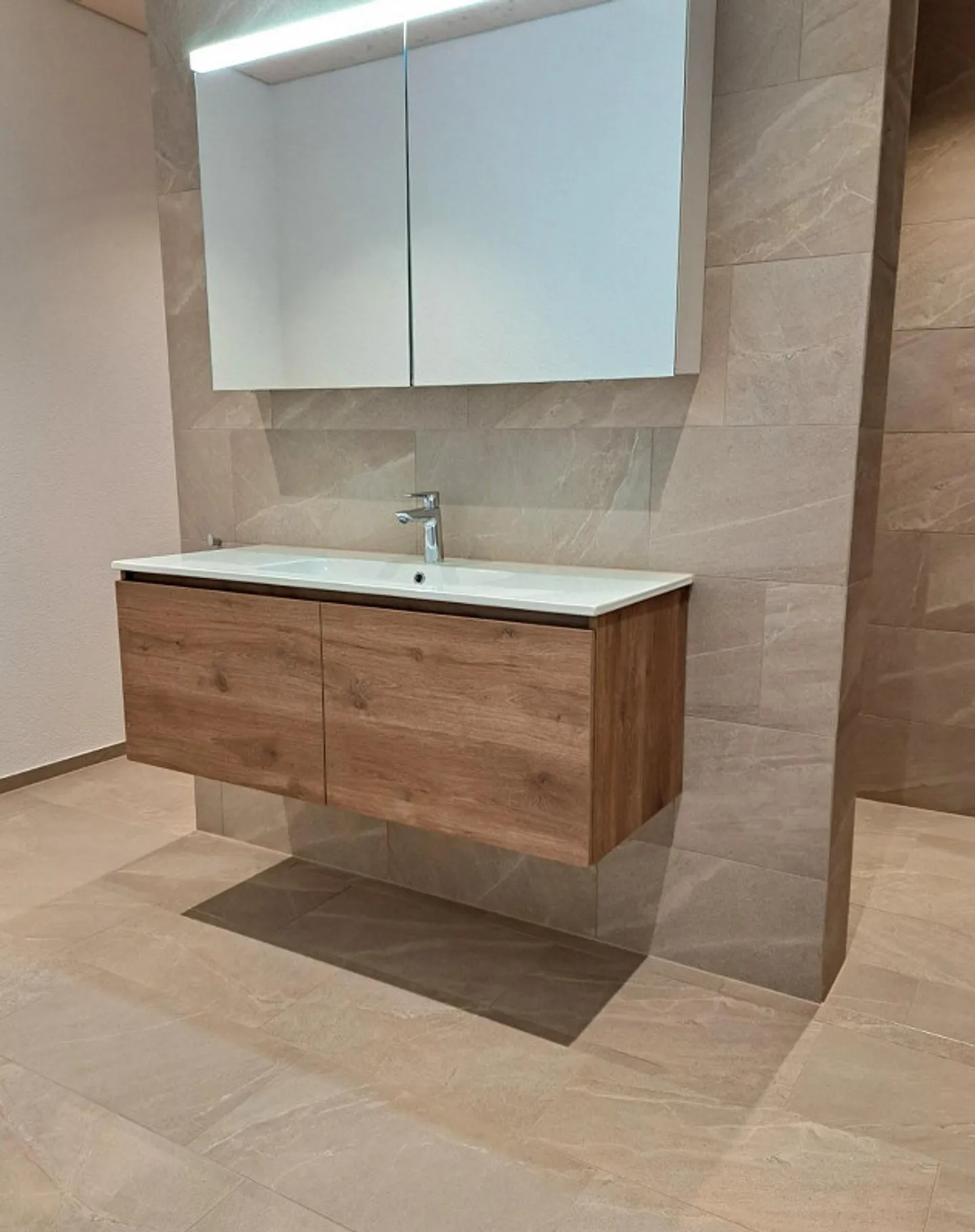 Modern 3.5 Room Penthouse with Panoramic View in Fischbach LU - Photo 5 of 10