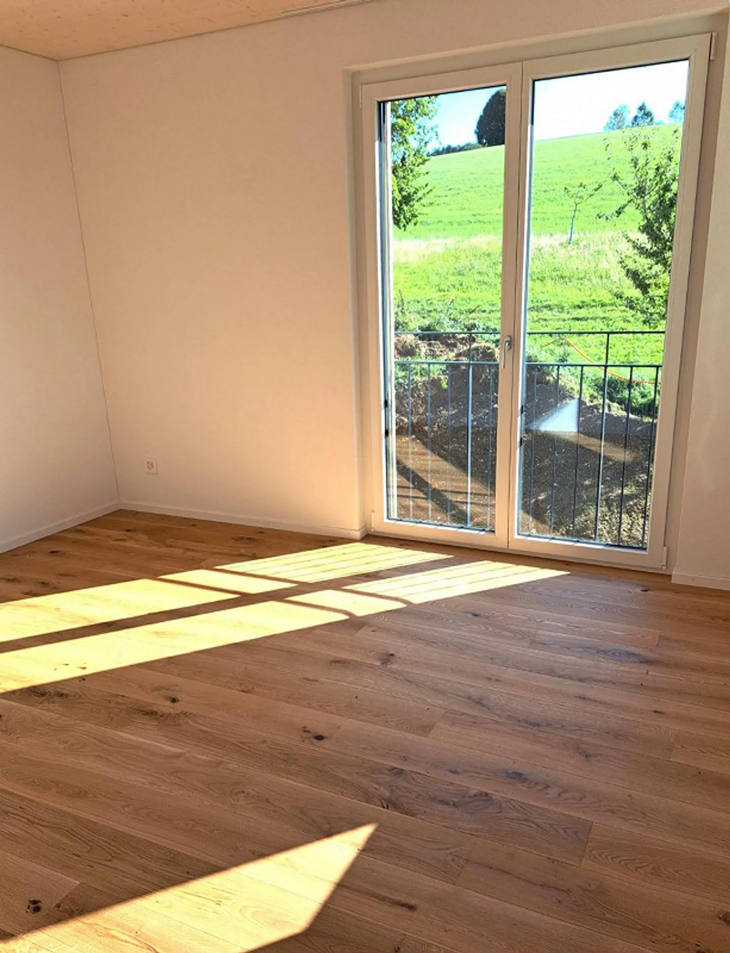 Modern 3.5 Room Penthouse with Panoramic View in Fischbach LU - Photo 8 of 10