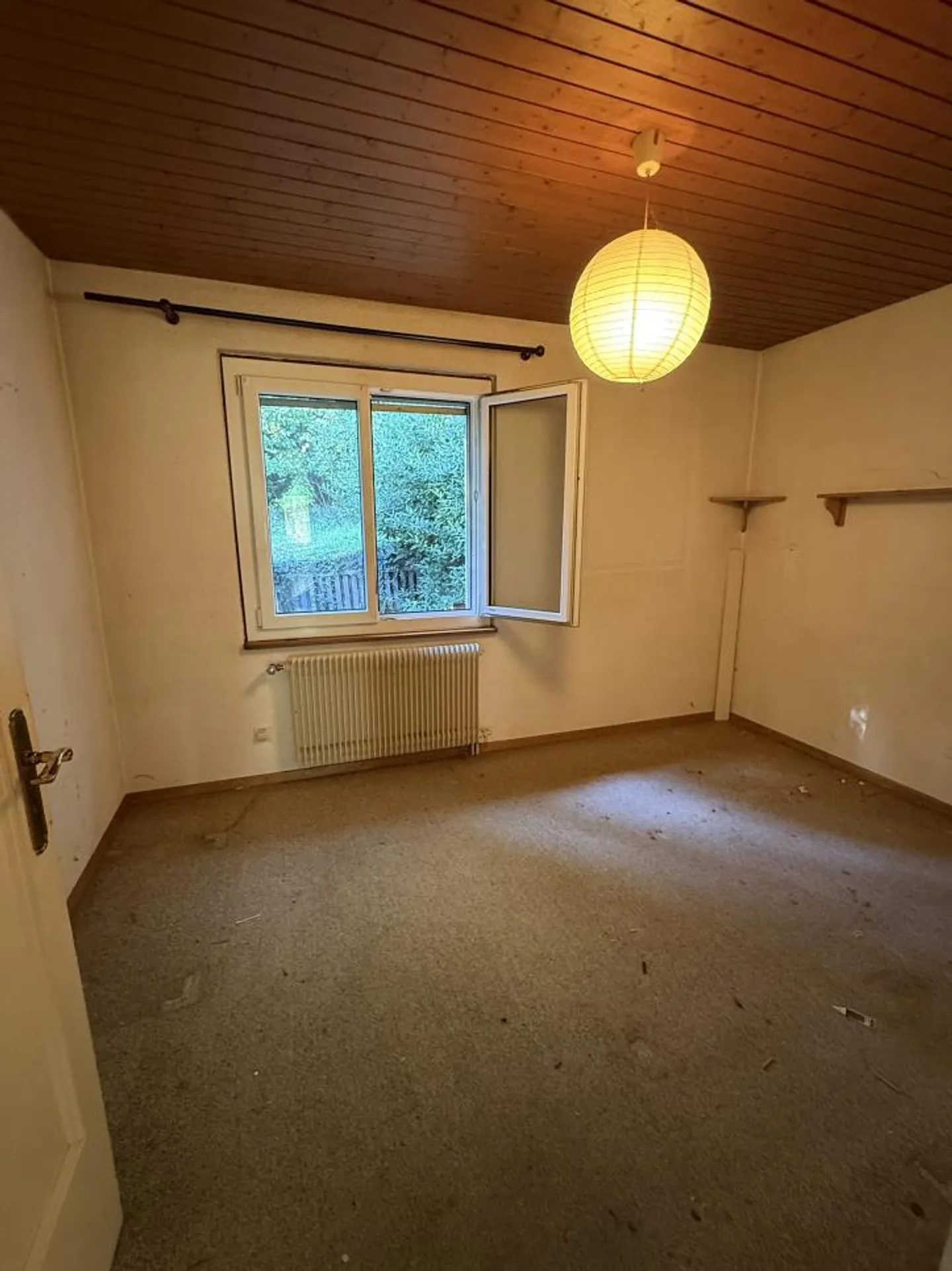 Small individual house near the lake - Photo 7 of 9