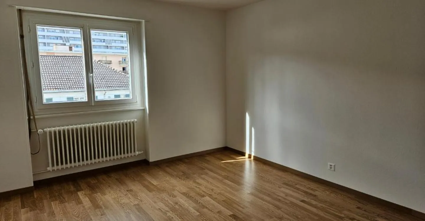 Renovated 4-room apartment on the 7th floor n47 - Photo 6 of 9
