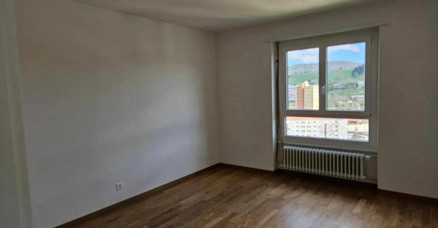Renovated 4-room apartment on the 7th floor n47 - Photo 8 of 9
