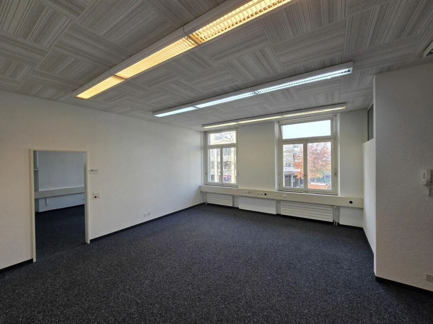 Practical office with WC and refrigerator directly at the train station - Photo 5 of 12