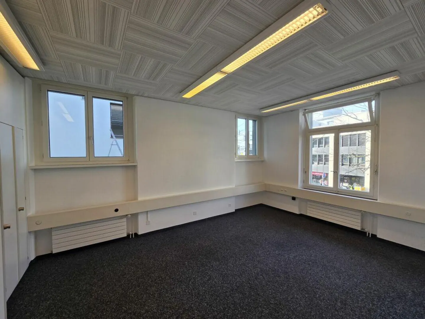 Practical office with WC and refrigerator directly at the train station - Photo 7 of 12