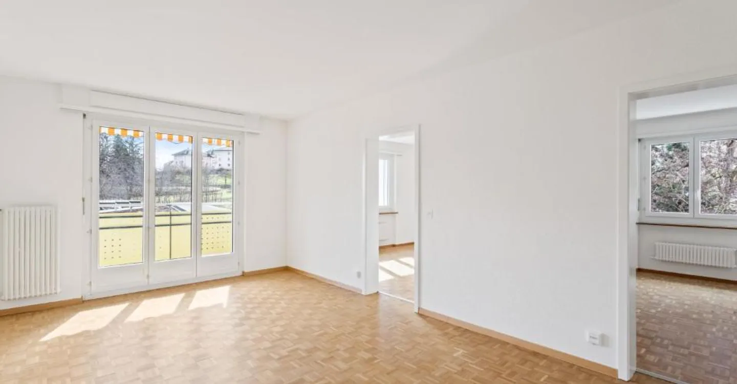 Bright and spacious apartment! - Photo 4 of 7