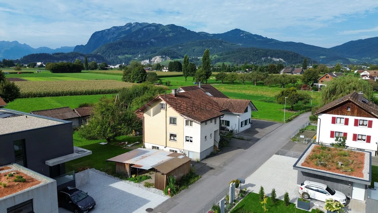 Terreno edificabile soleggiato in una zona residenziale idilliaca a Montlingen - Foto 2 di 4