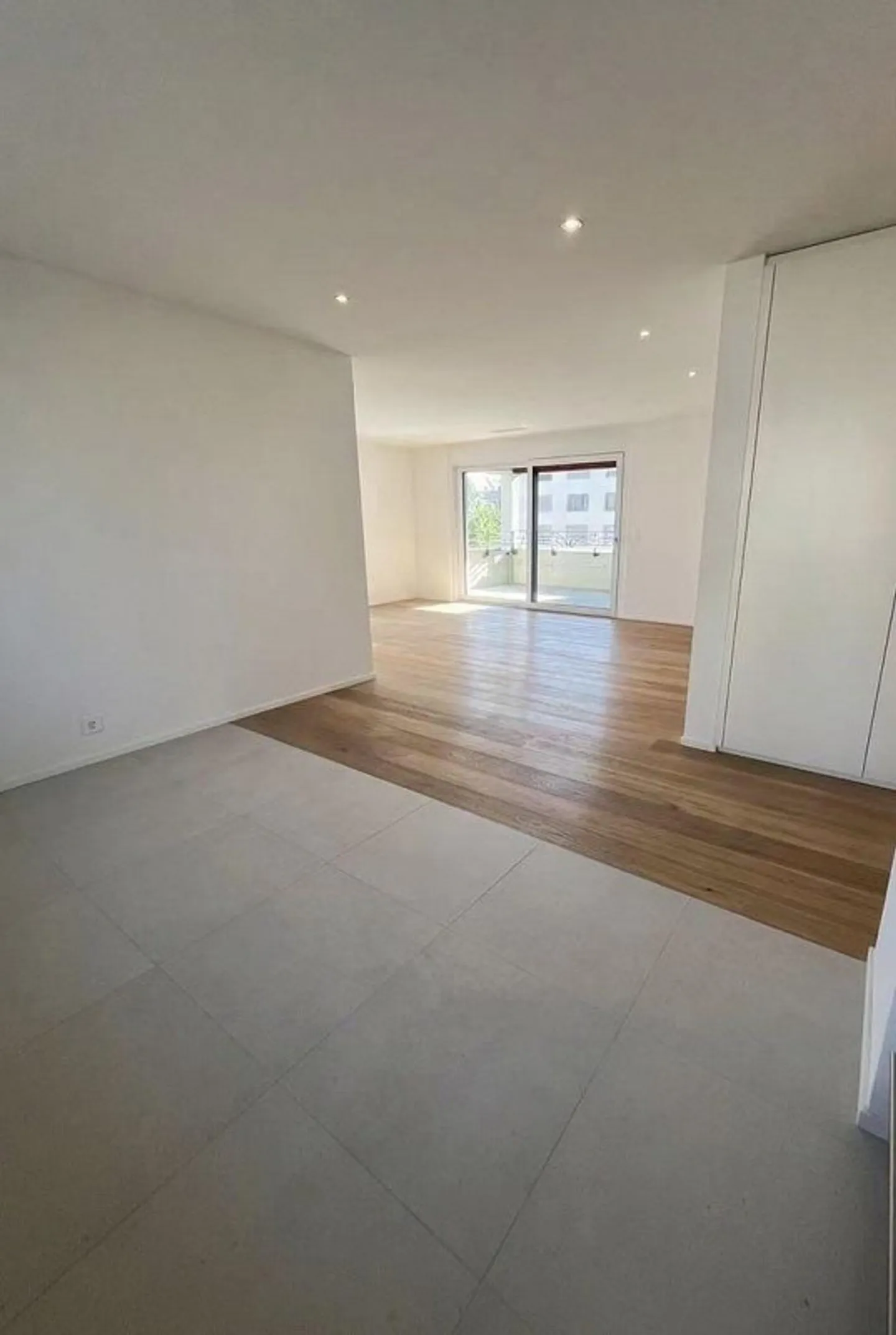 Cercasi primo inquilino: Appartamento moderno di 3,5 stanze in un nuovo edificio Minergie - Foto 3 di 12