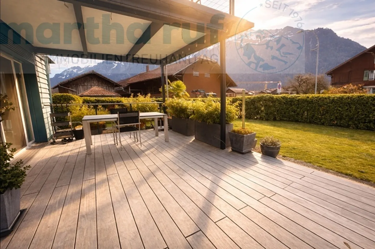 Geräumiges Doppelhaus mit Terrasse - Foto 5 von 14