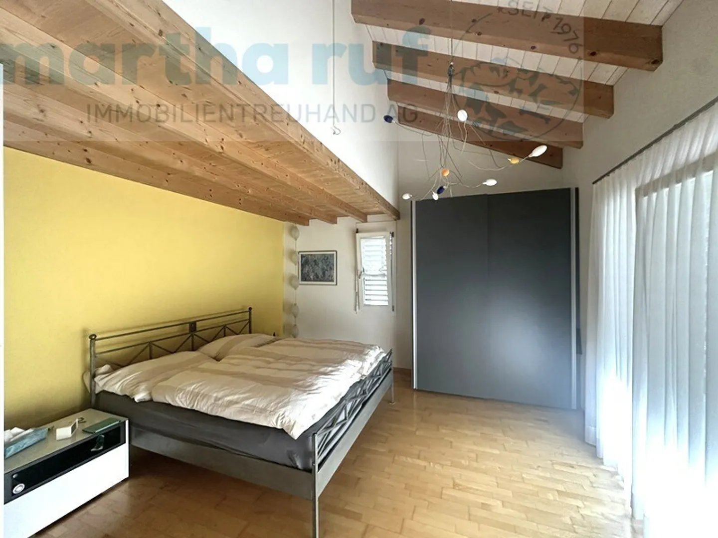 Geräumiges Doppelhaus mit Terrasse - Foto 11 von 14