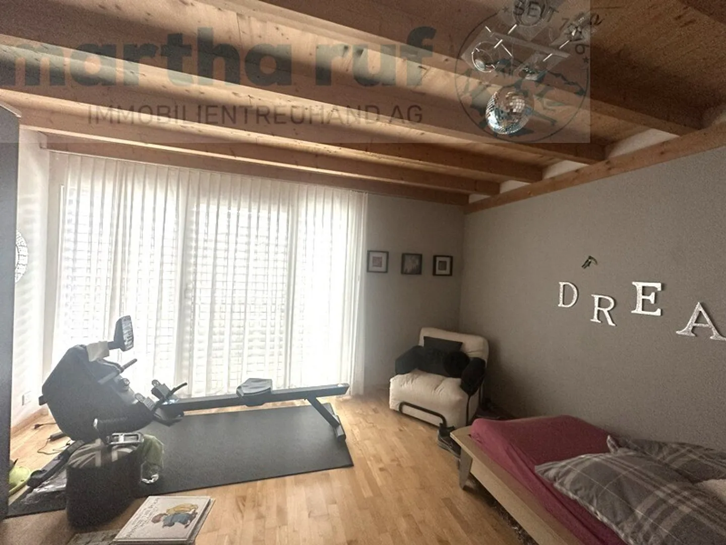 Geräumiges Doppelhaus mit Terrasse - Foto 12 von 14