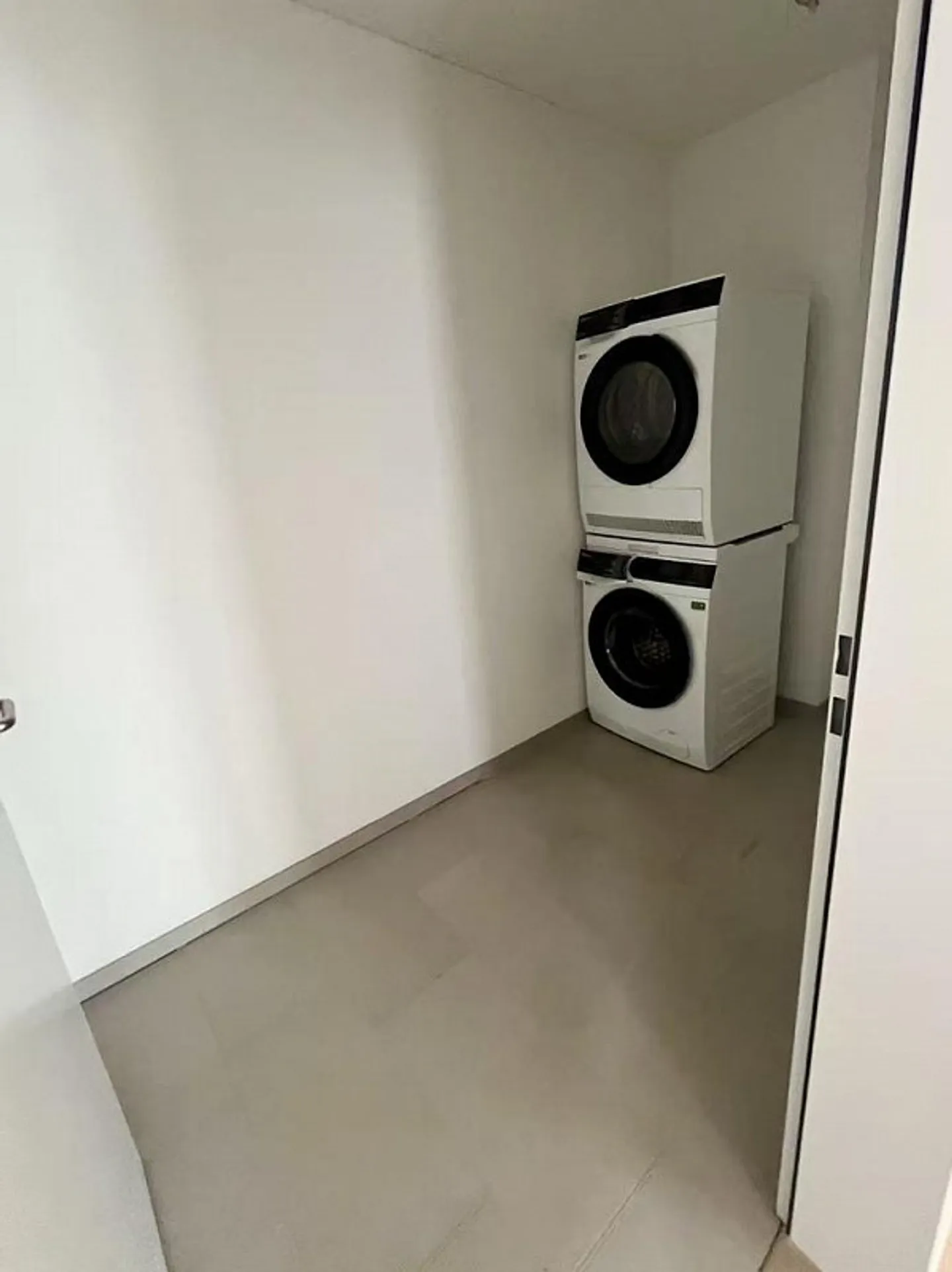 Cercasi primo inquilino: Appartamento moderno di 3,5 stanze in un nuovo edificio Minergie - Foto 8 di 12