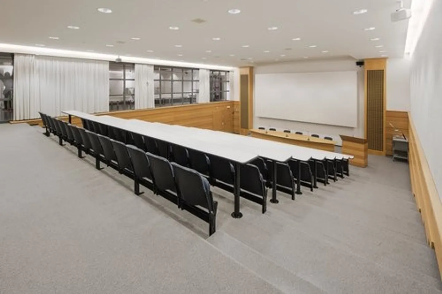 stündliche/tägliche Vermietung: Auditorium / VR Raum / Sitzungszimmer - Photo 3 of 11