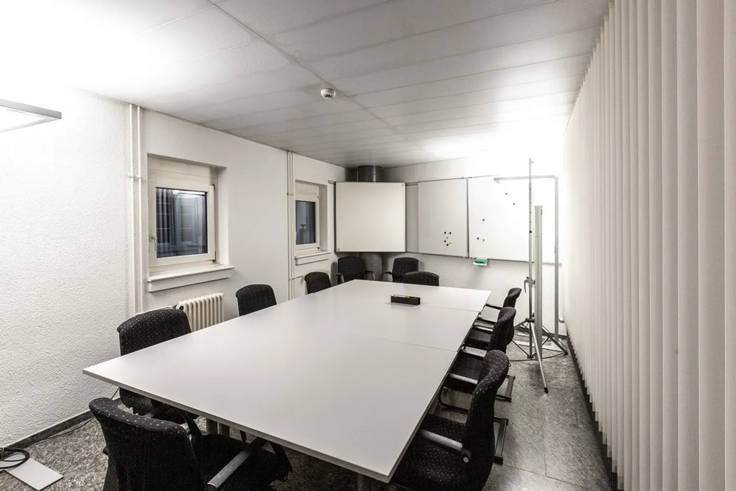 stündliche/tägliche Vermietung: Auditorium / VR Raum / Sitzungszimmer - Photo 6 of 11