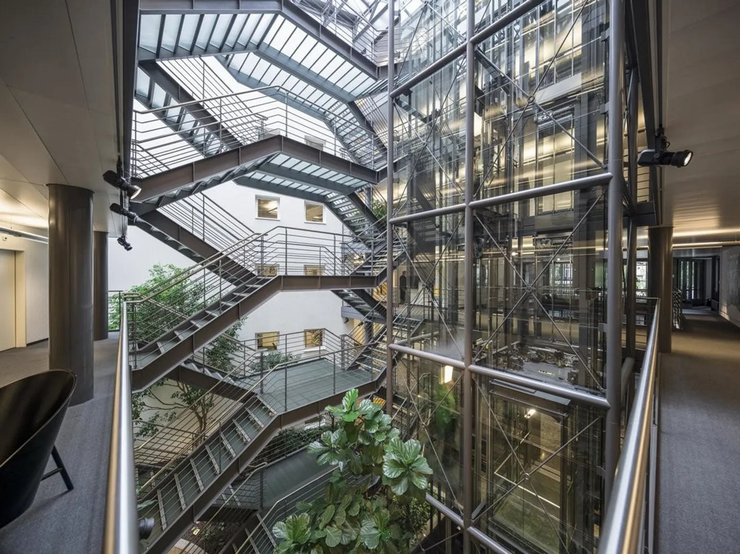 stündliche/tägliche Vermietung: Auditorium / VR Raum / Sitzungszimmer - Photo 7 of 11