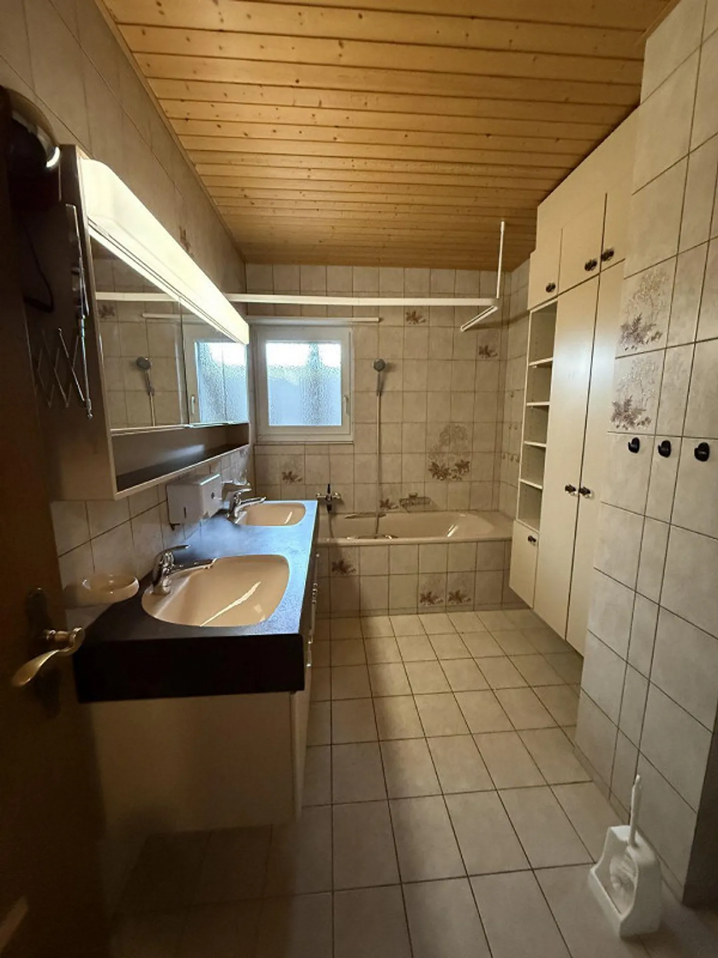 Charmantes 6.5-Zimmer Familienhaus - Foto 8 von 12