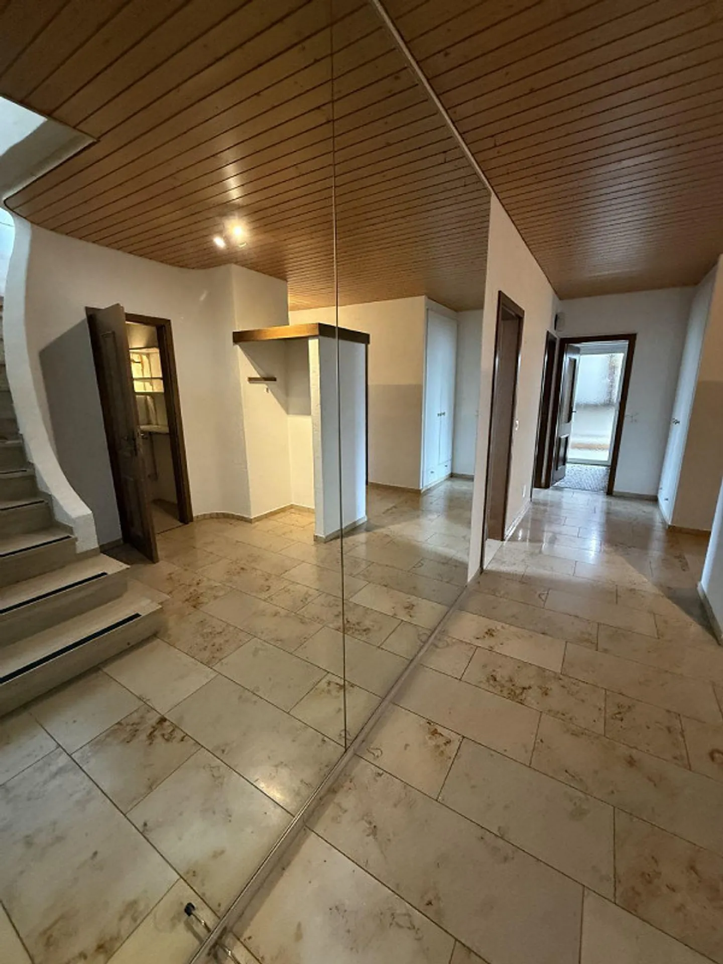Charmantes 6.5-Zimmer Familienhaus - Foto 3 von 12