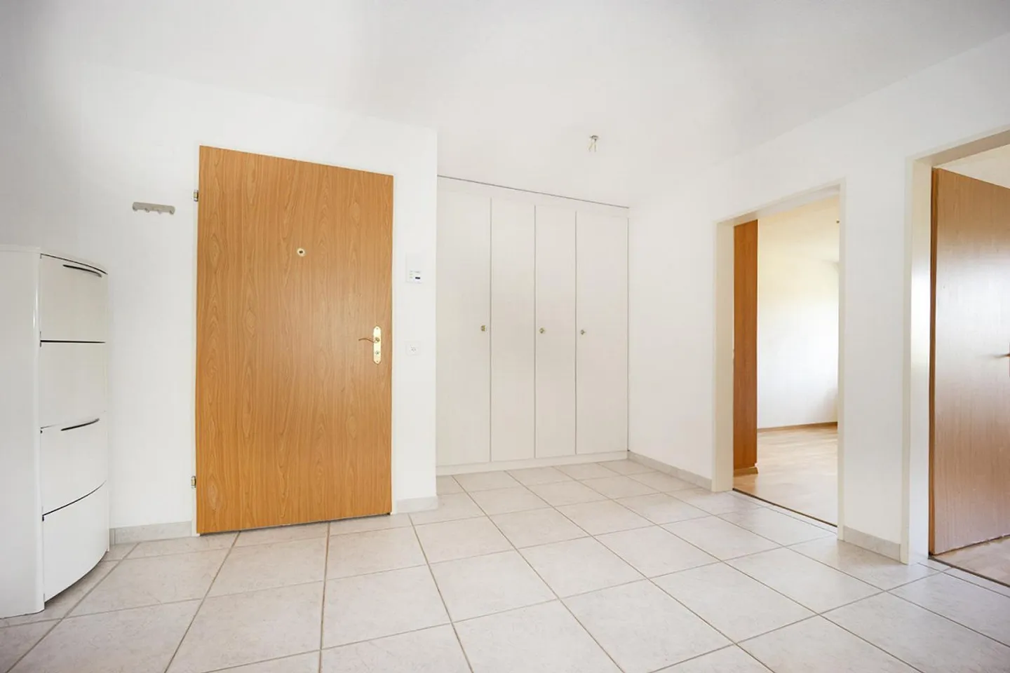 Attractive 4.5-room condominium in a preferred residential area - Photo 4 of 16