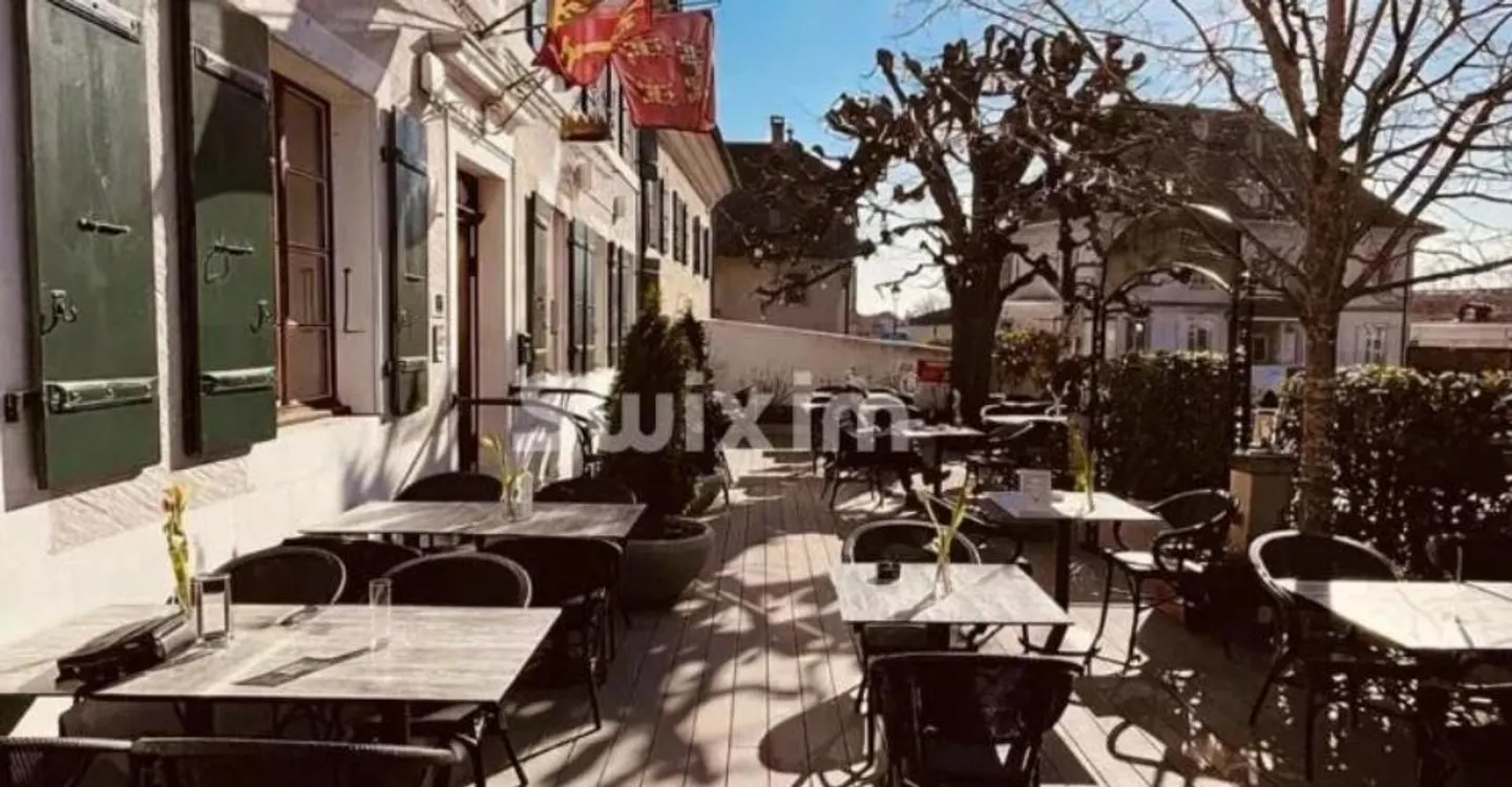 Charming restaurant with terrace - Photo 2 of 3