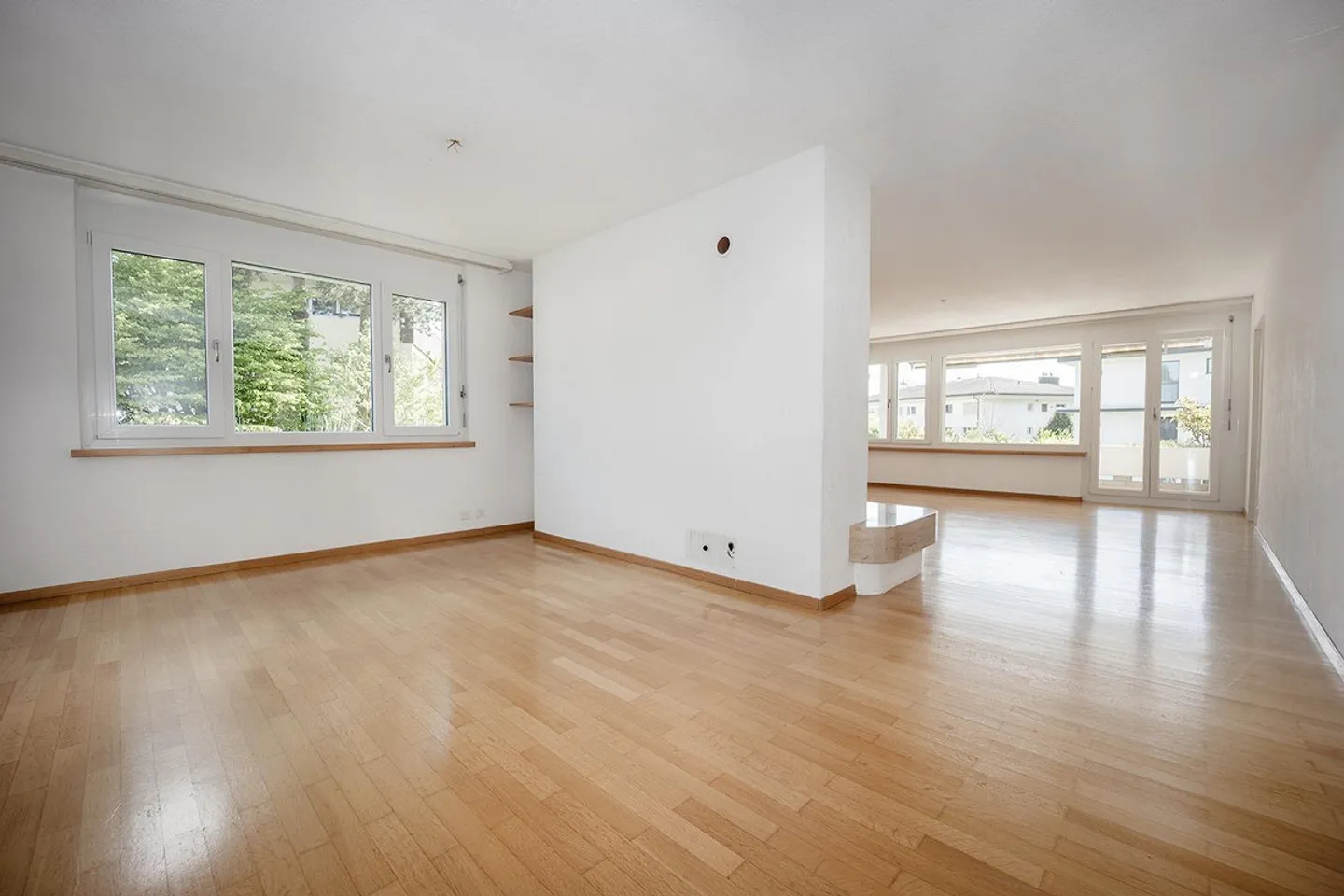 Attractive 4.5-room condominium in a preferred residential area - Photo 8 of 16