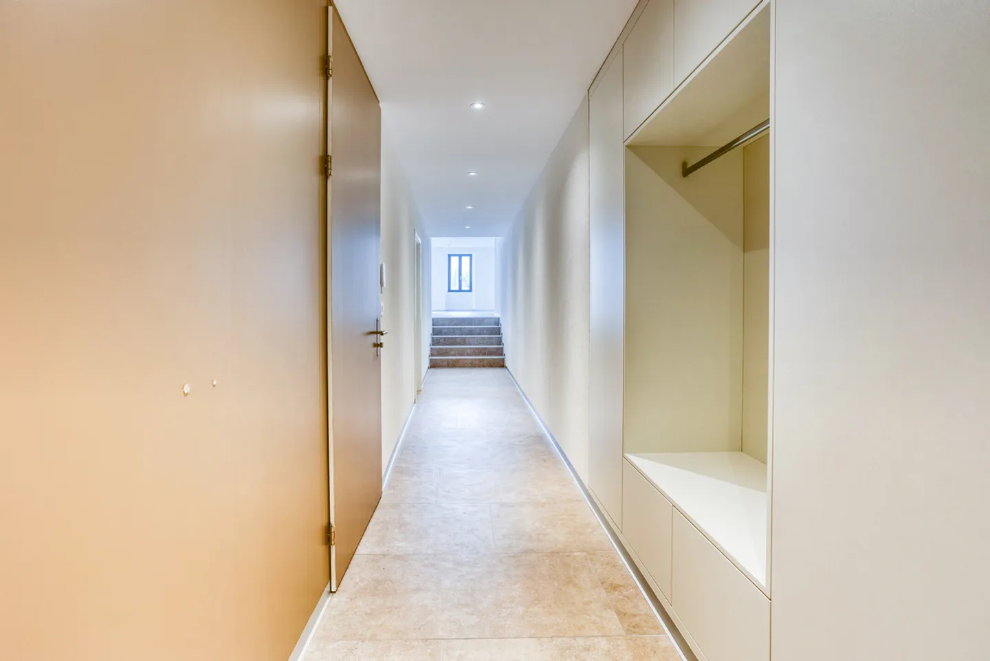 SPACIEUX ET LUMINEUX - Photo 3 sur 13