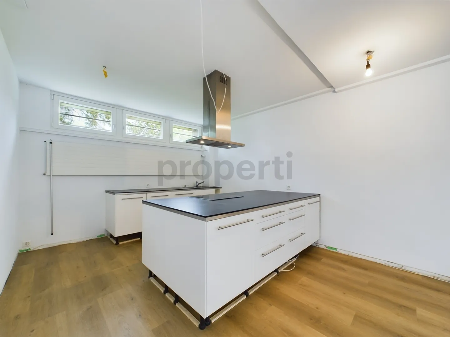 Appartement moderne et lumineux de 3,5 pièces au bord du lac de Constance à Scherzingen - Photo 2 sur 9