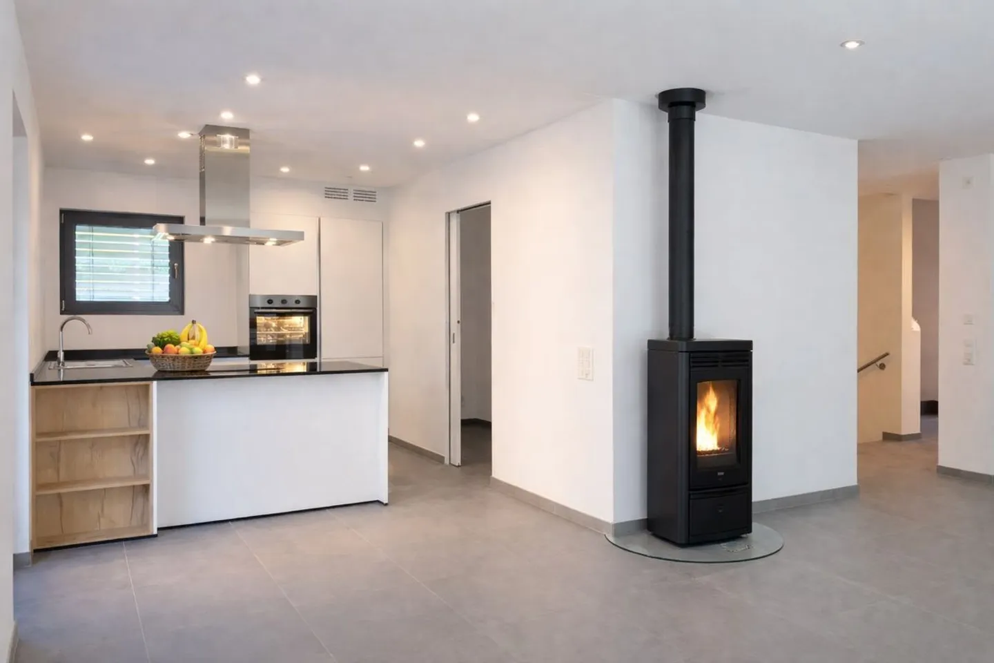 Villa unifamiliale de style contemporain avec jardin - Photo 3 sur 12