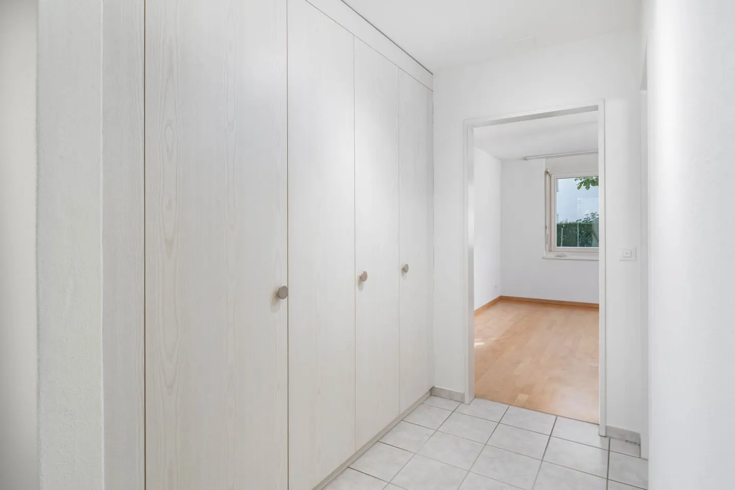 Living with certain advantages - Photo 5 of 12