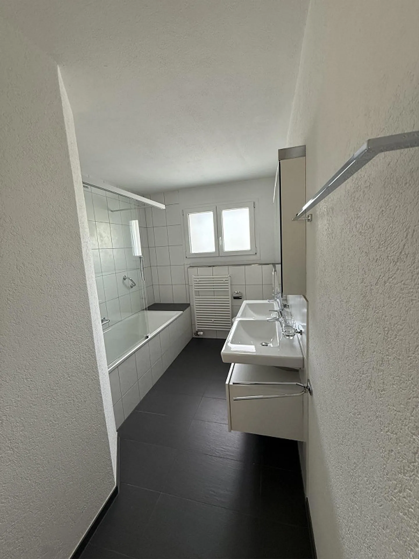 4.5 Room Apartment 2nd Floor - Photo 8 of 12
