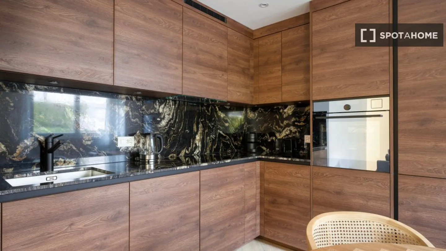 Discover, visit, and rent your new home online with complete confidence. - Photo 3 of 12