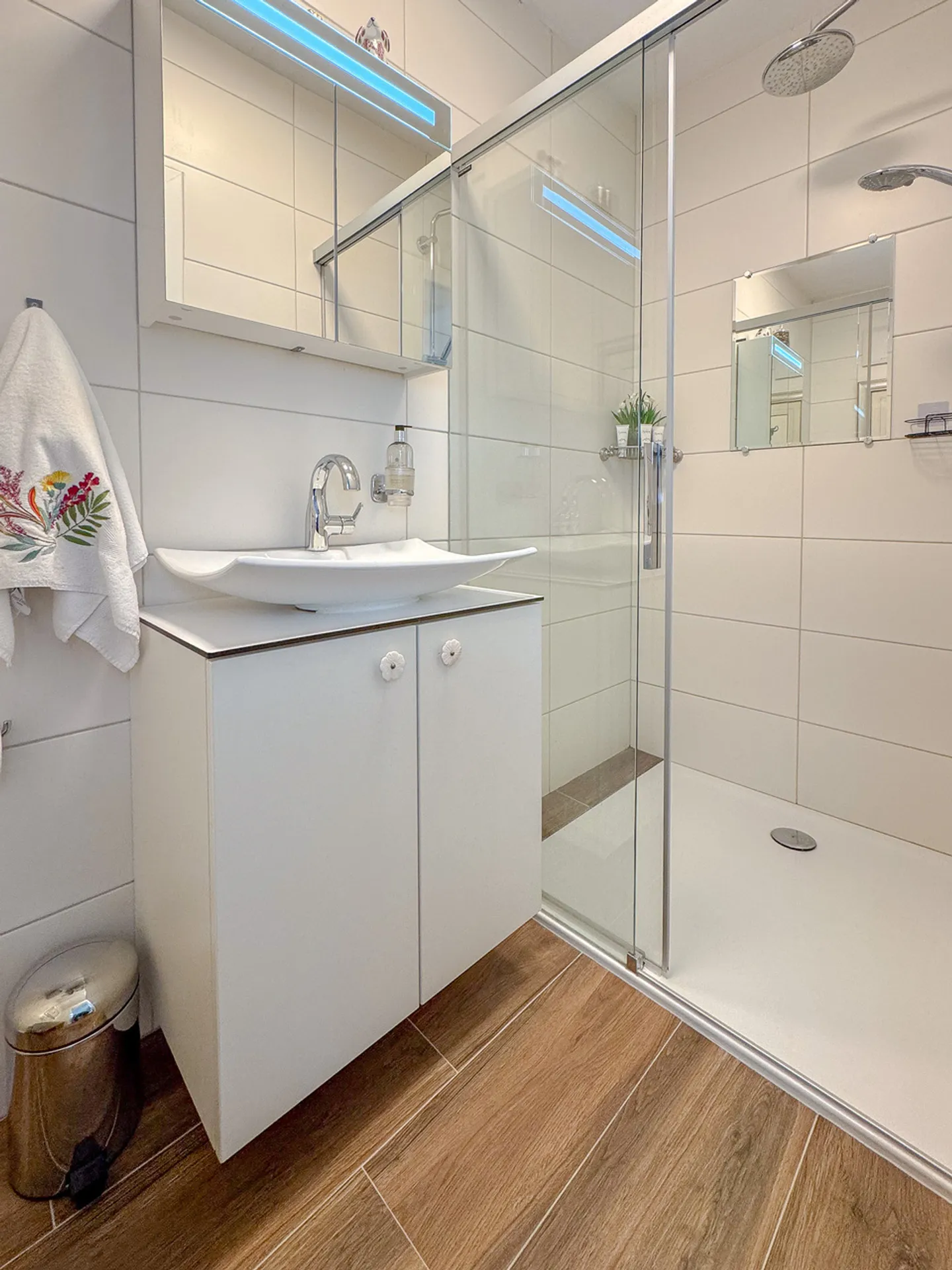 Schönes Reihenhaus mit Garage, Garten und Terrasse renoviert - Foto 19 von 27