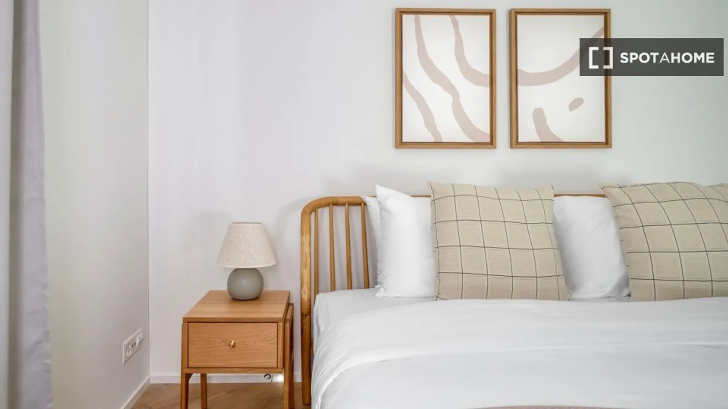 Discover, visit, and rent your new home online with complete confidence. - Photo 7 of 12